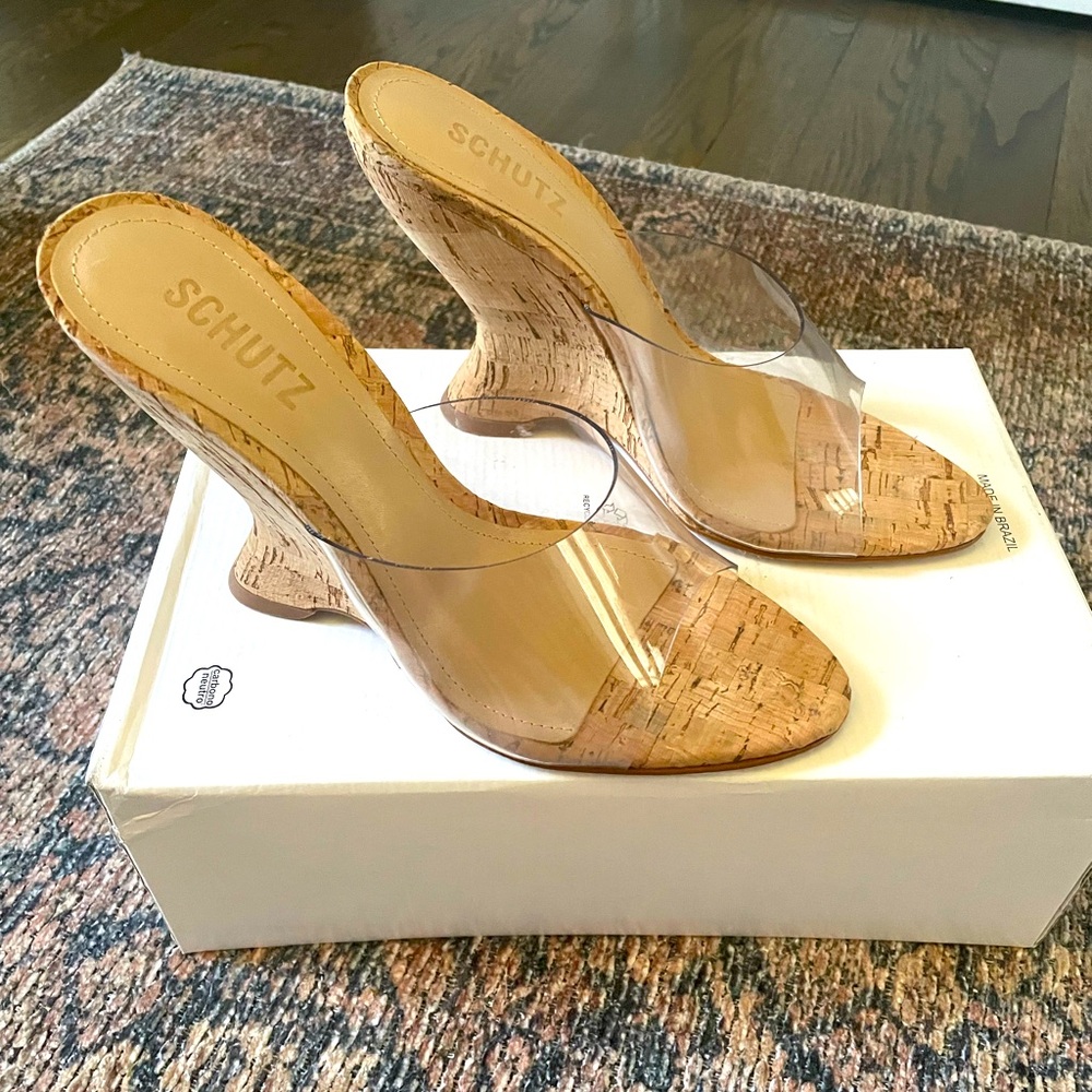 SCHUTZ Aprill Casual Sandal